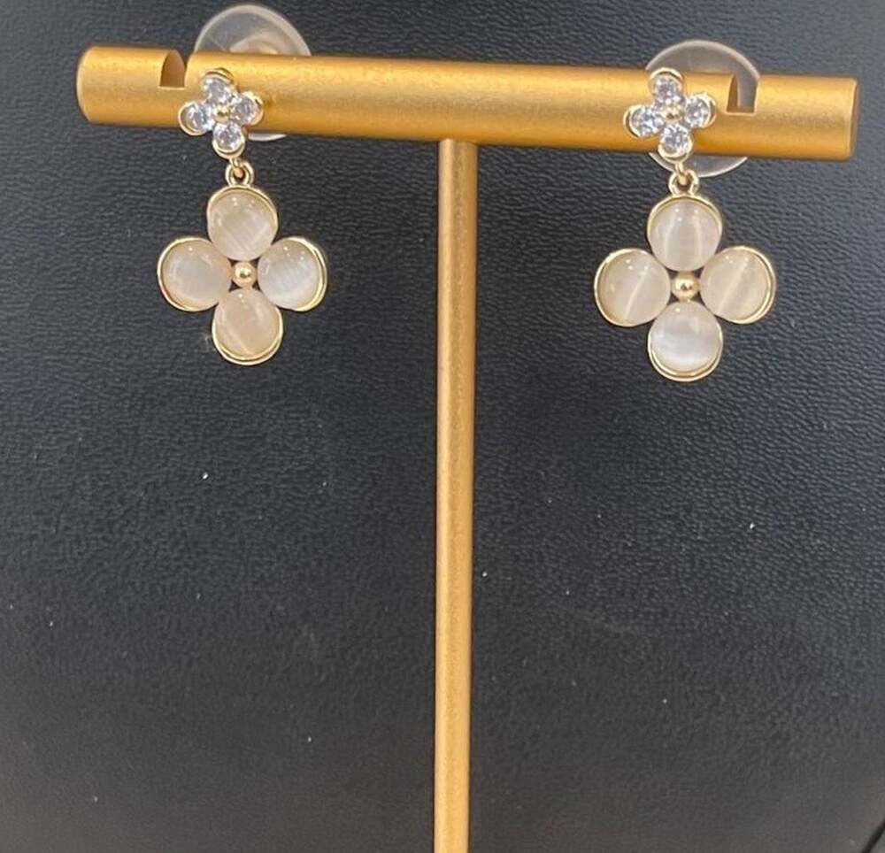 Gold Clover Cat's Eye Dangle Earrings. Anti-tarnish, elegant fashion jewelry